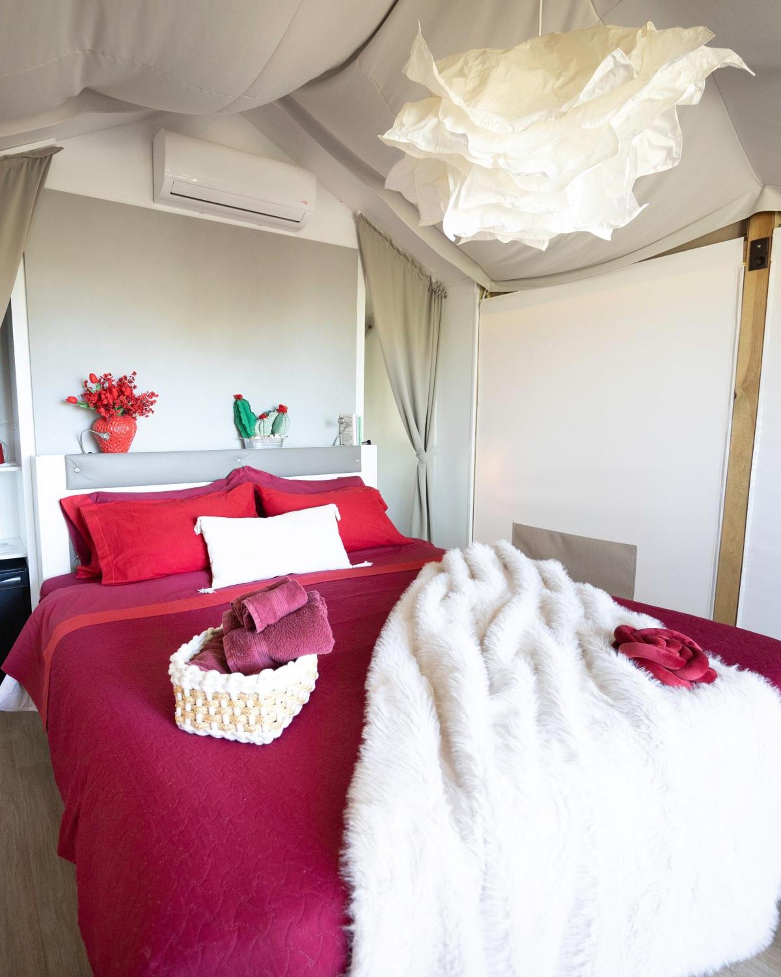 Ciriga Sicily Glamping Resort Santa Maria Del Focallo Exterior photo
